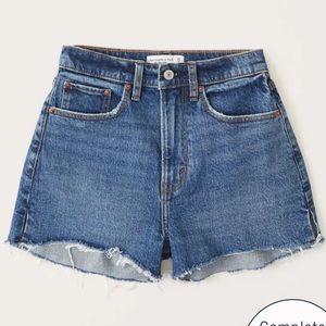 Abercrombie High Rise Curve Love Mom Short